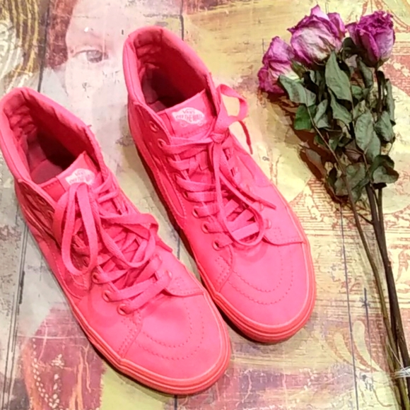 Vans Shoes - VANS HOT PINK HIGHTOP SHOES men6 women7.5